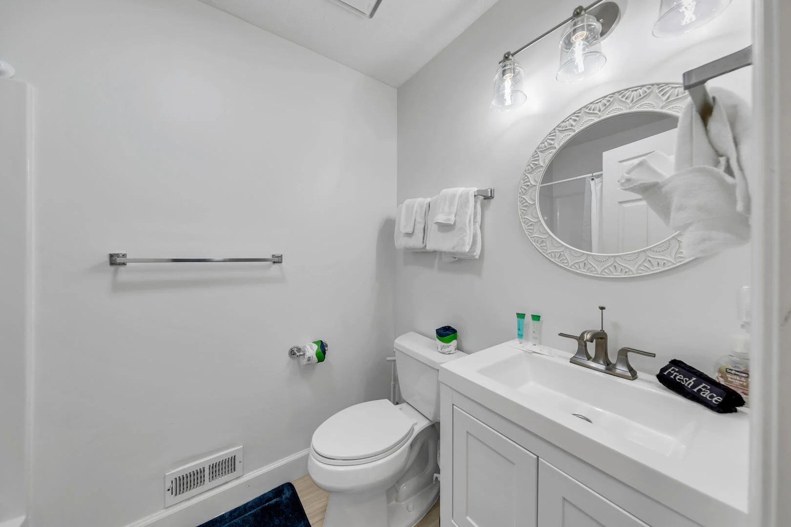 Rainbow Fish Home - Image 25