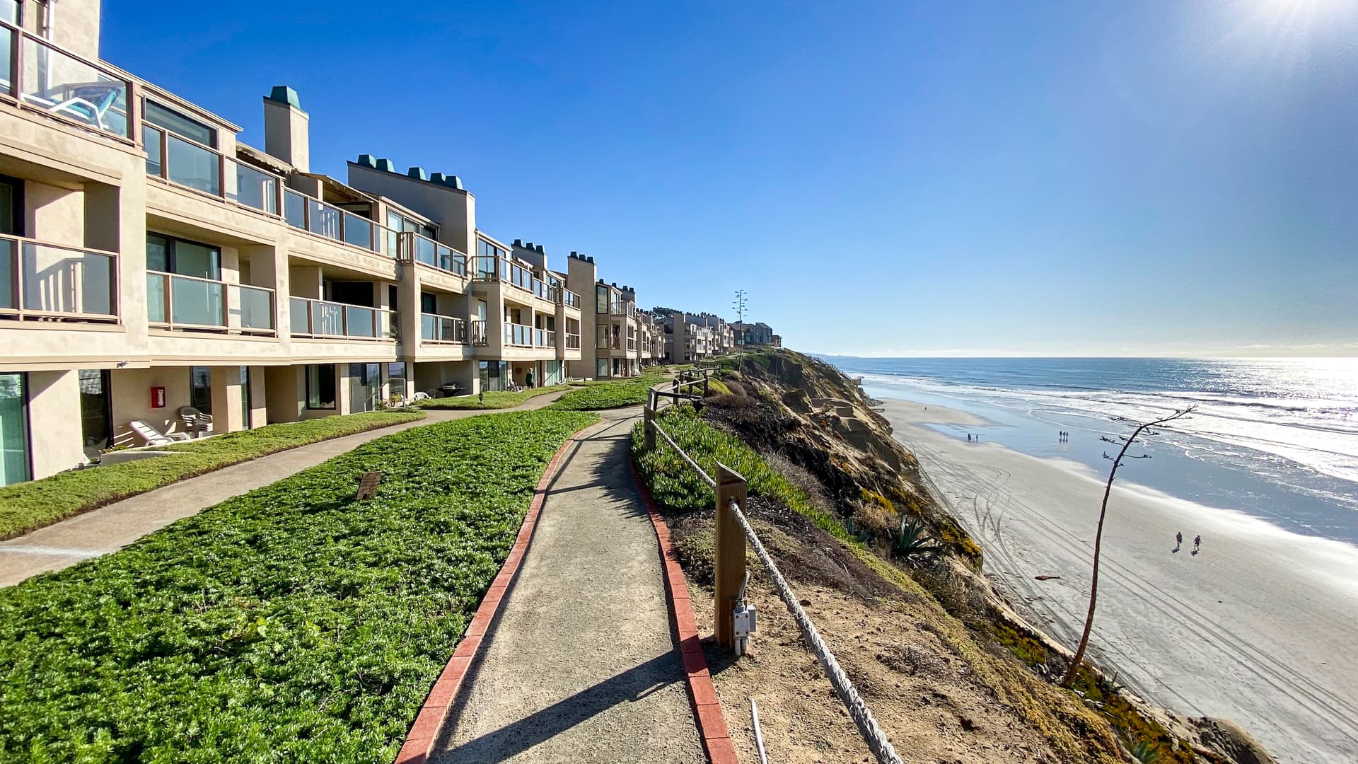 Hacienda Palms - Image 3