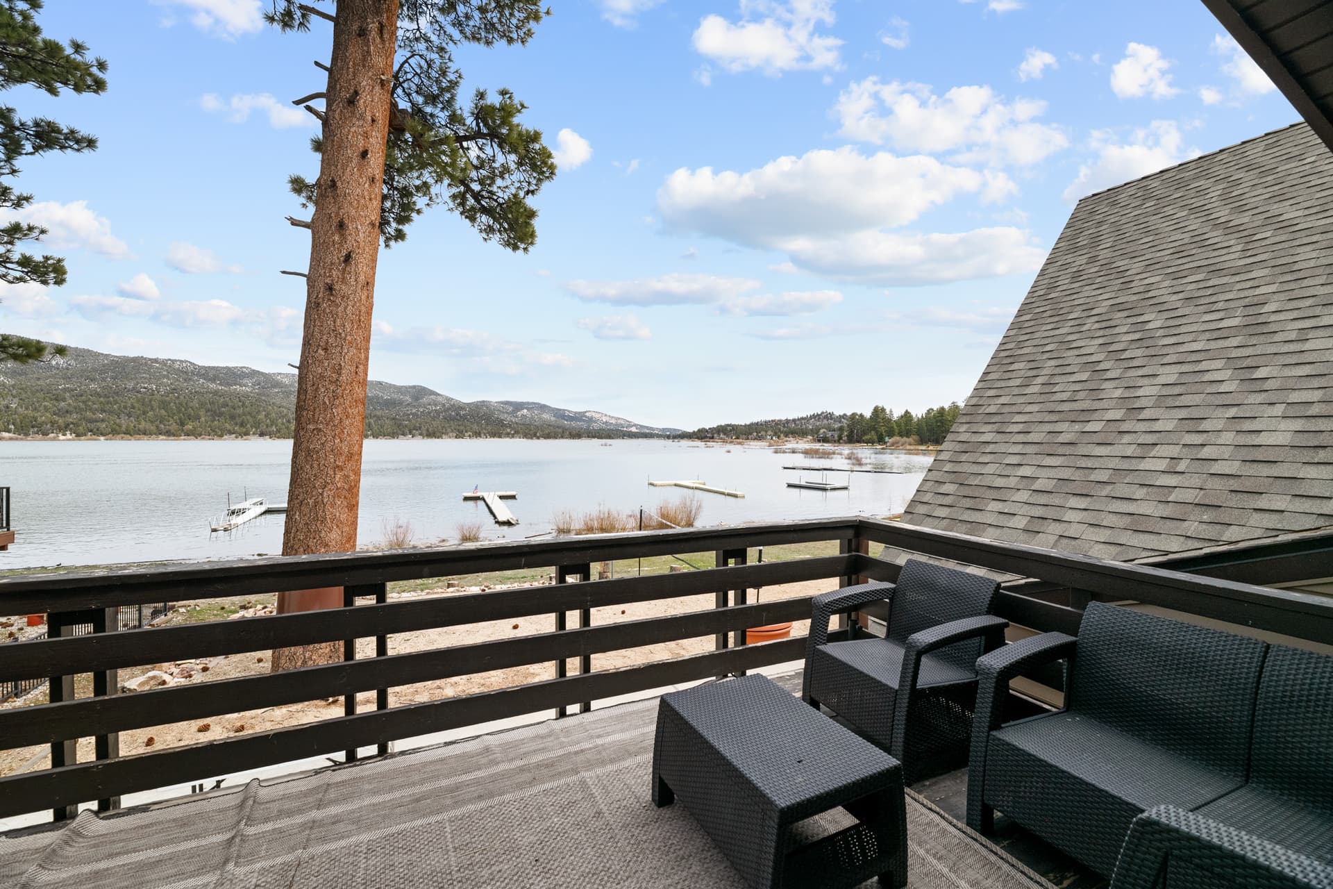 Hakuna Matata Lakefront - Image 2