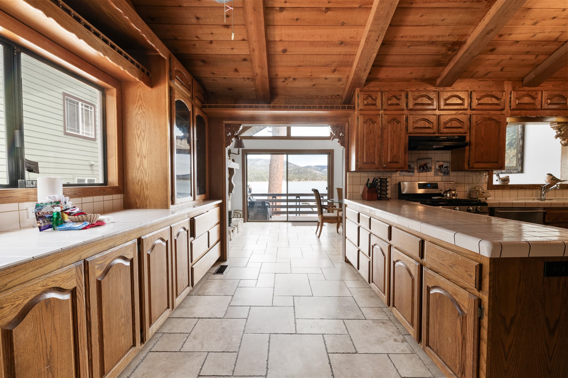 Hakuna Matata Lakefront - Image 5