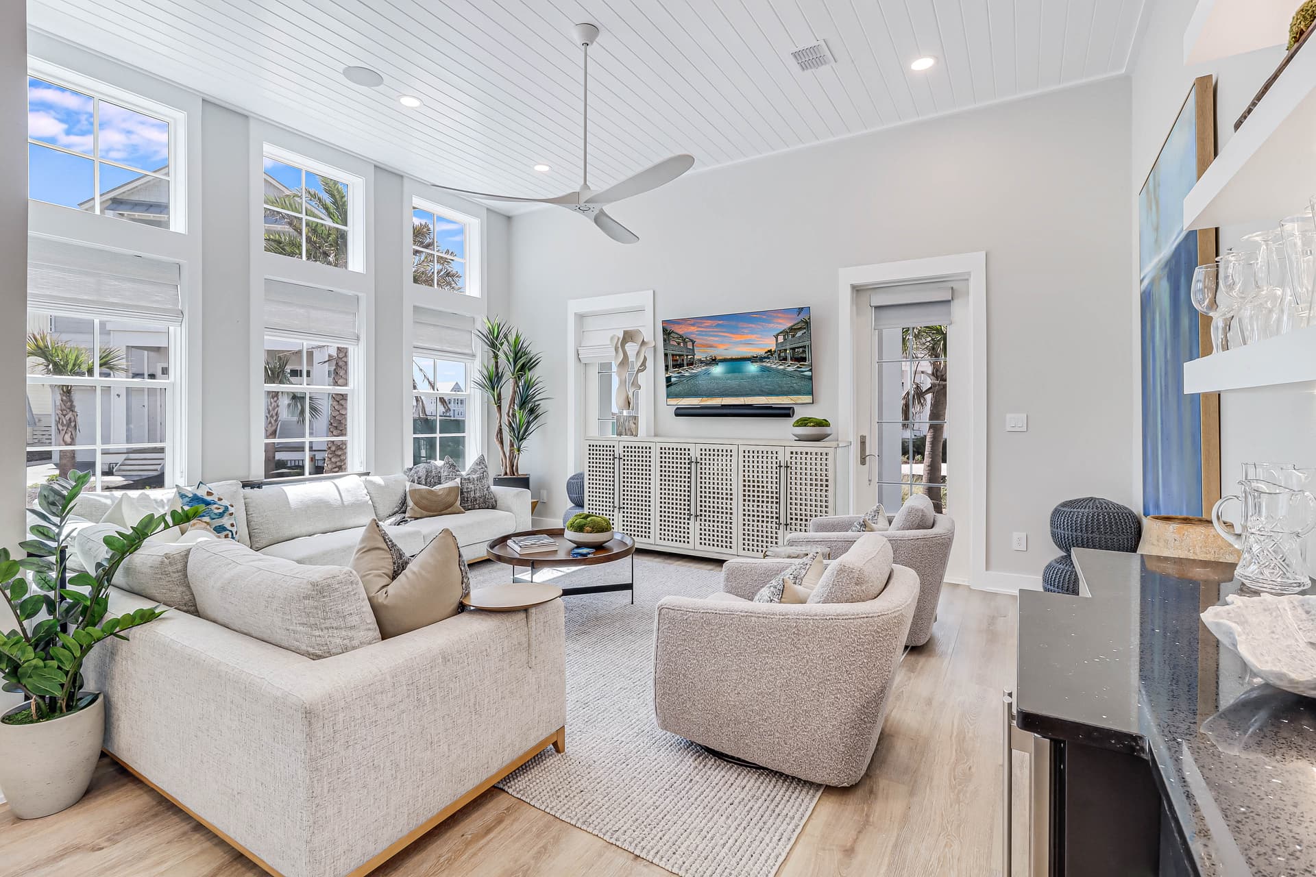 Happy Daze - Image 3