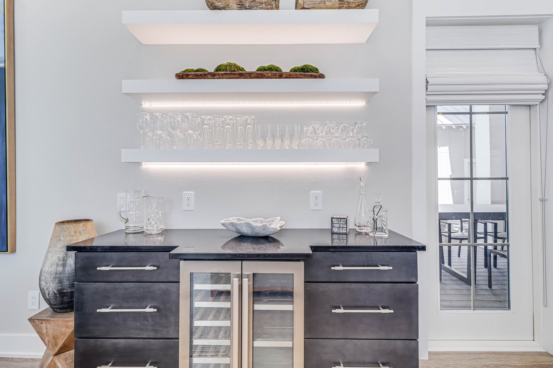 Happy Daze - Image 8