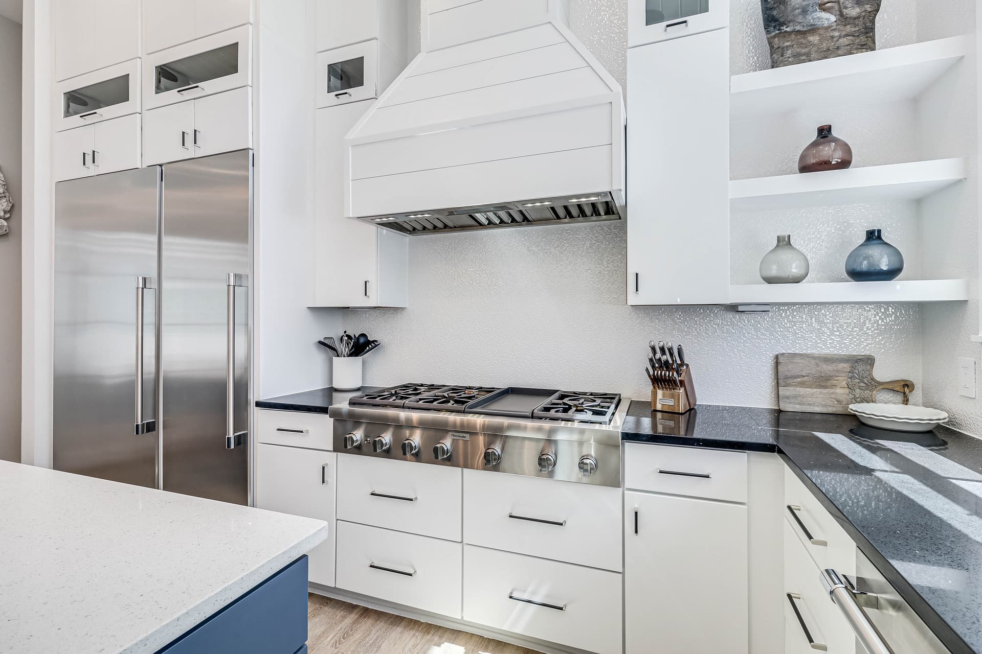 Happy Daze - Image 10