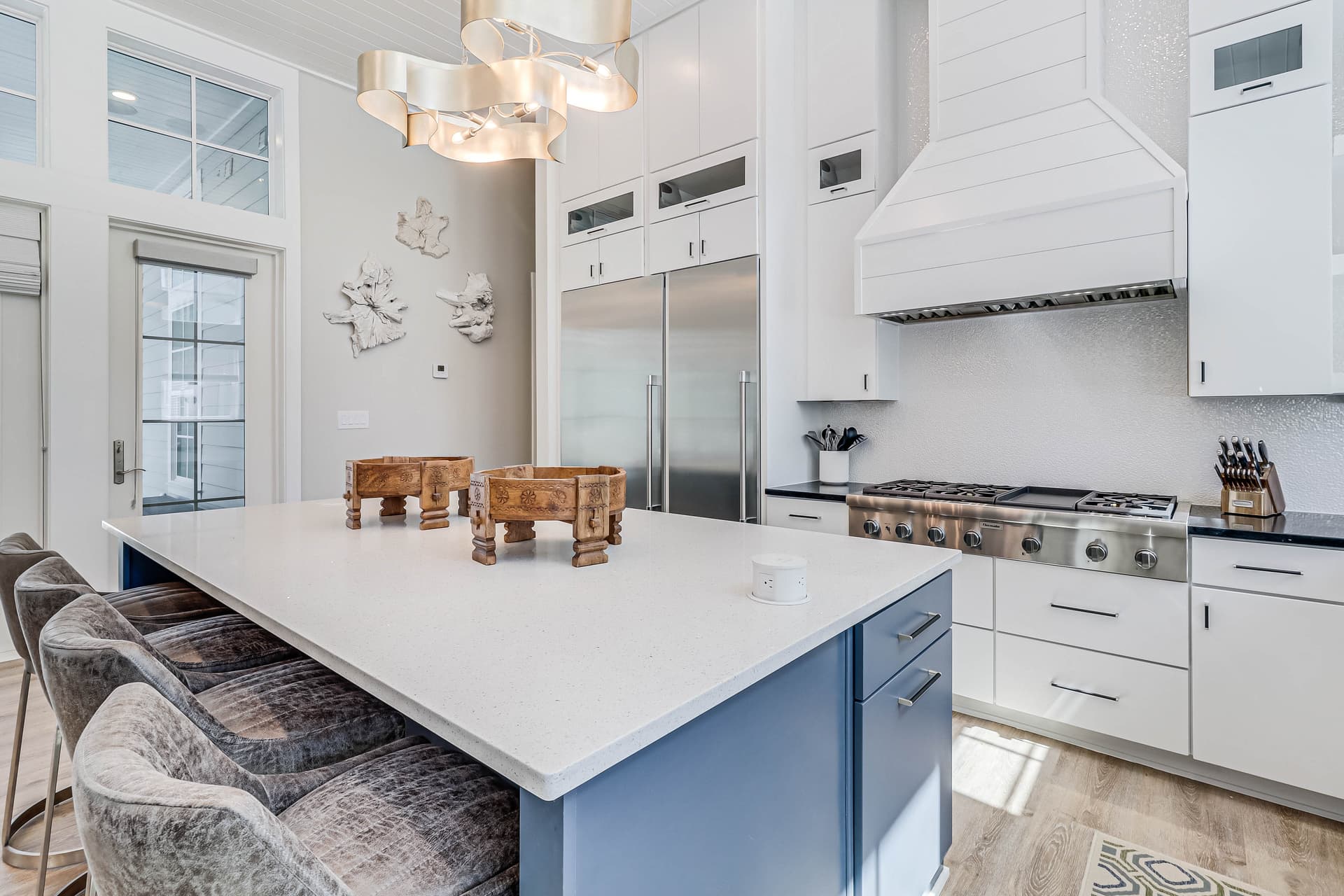 Happy Daze - Image 7