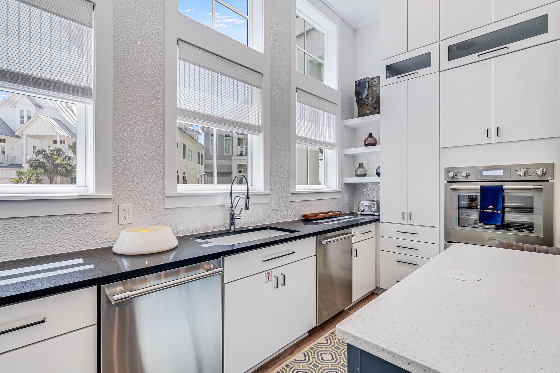 Happy Daze - Image 11