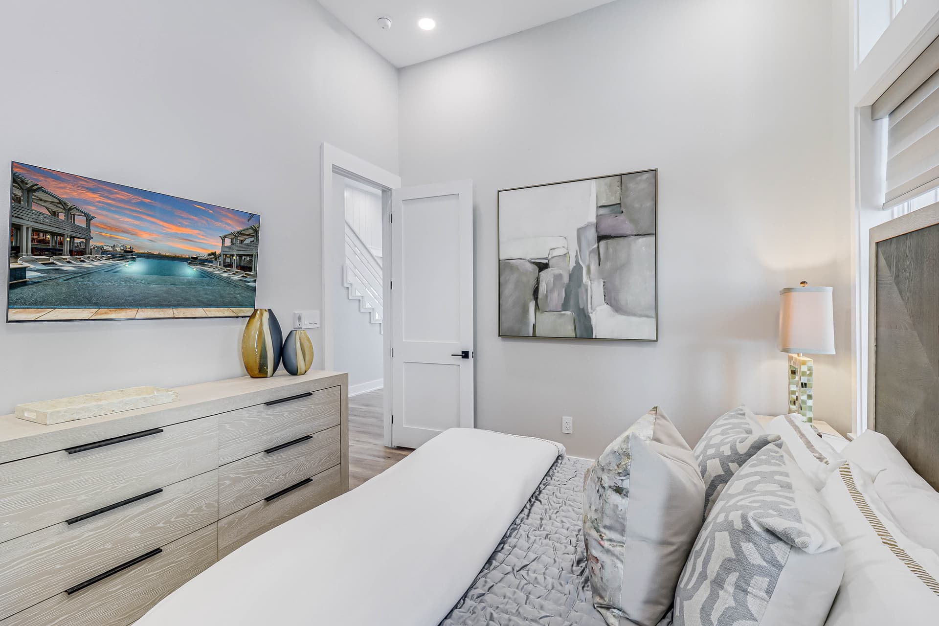 Happy Daze - Image 24