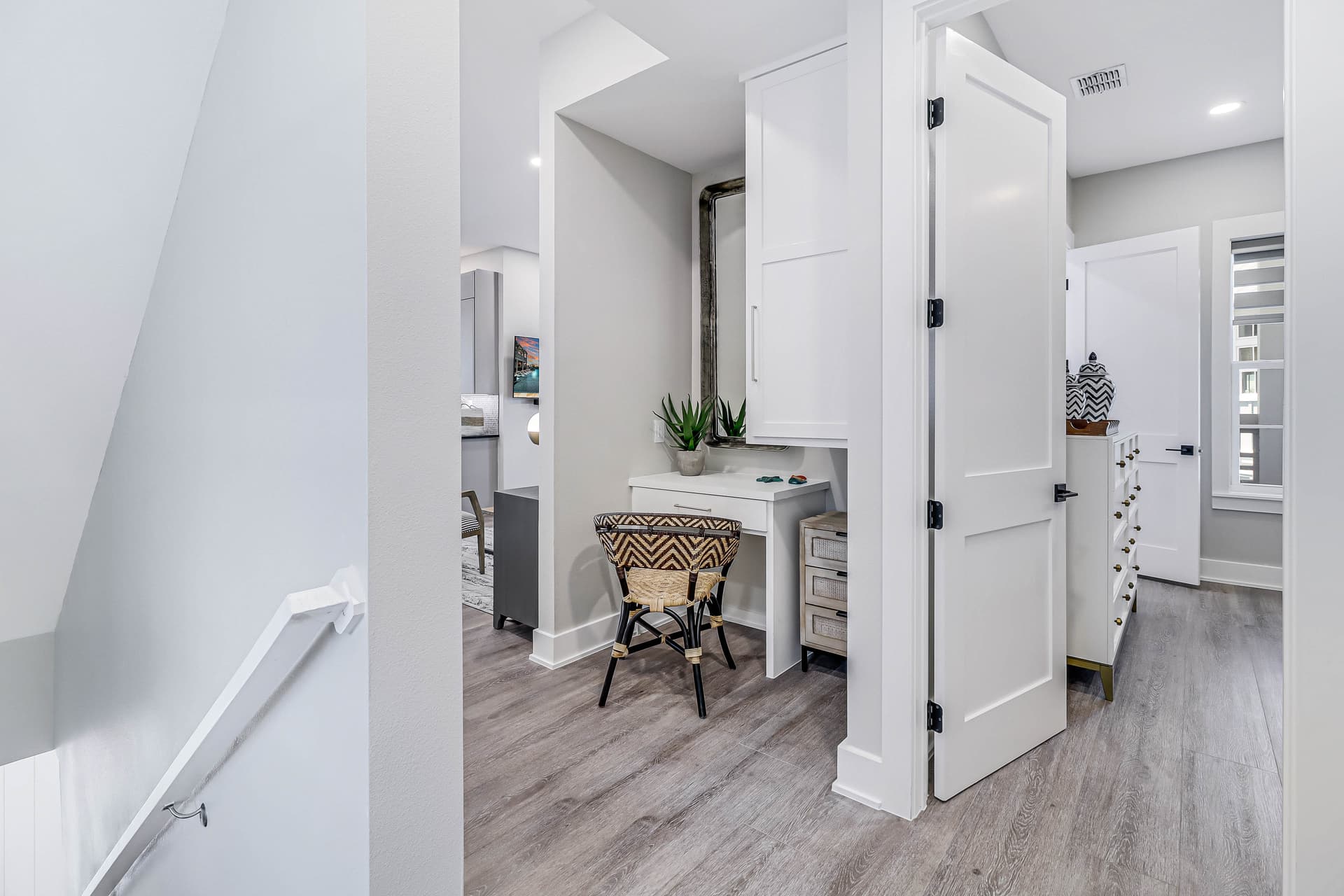 Happy Daze - Image 12