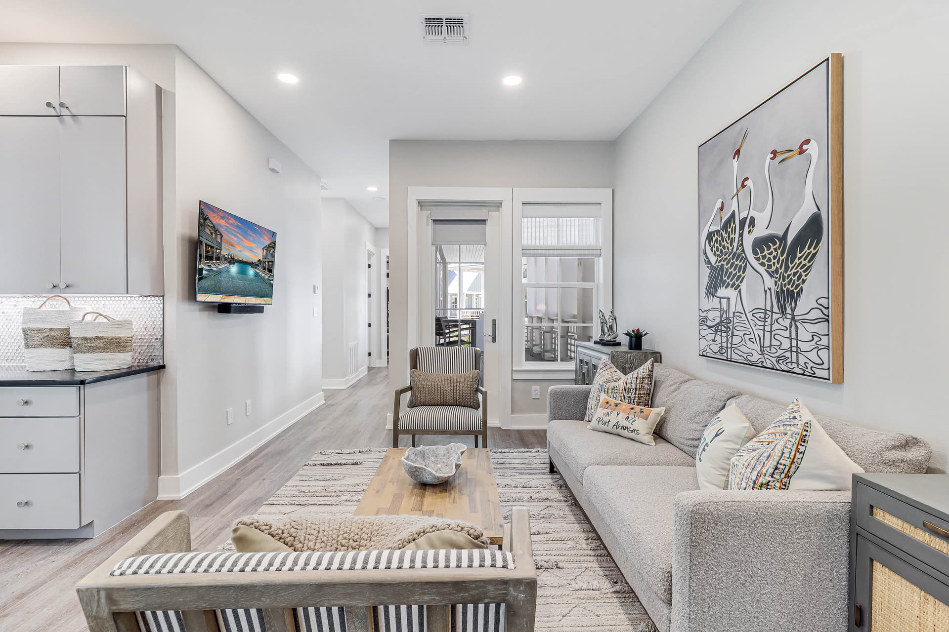 Happy Daze - Image 14