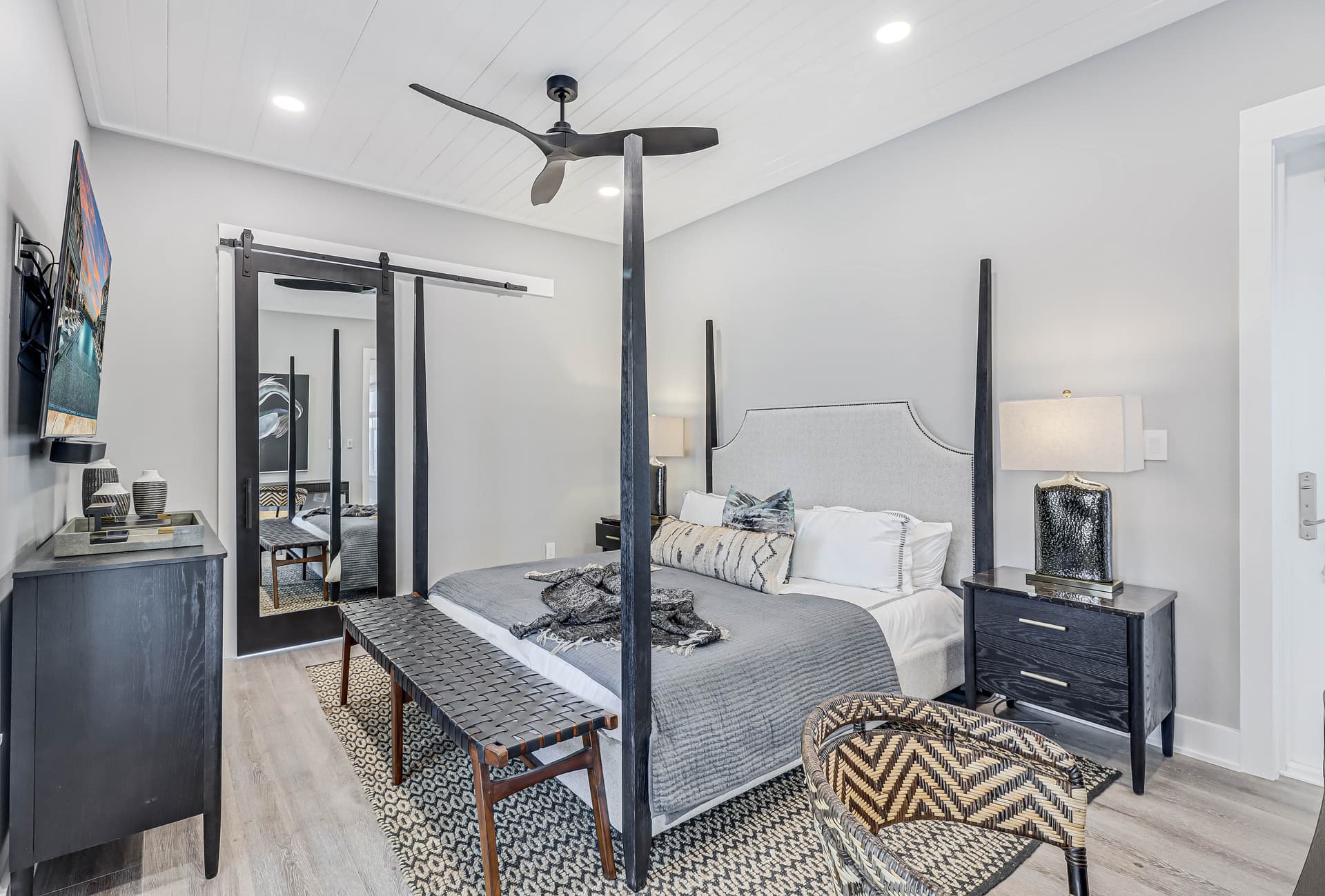 Happy Daze - Image 25