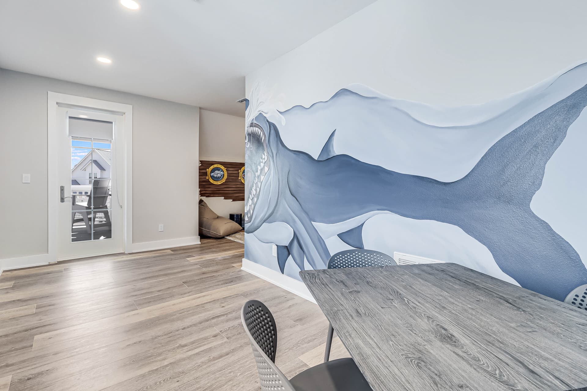 Happy Daze - Image 18