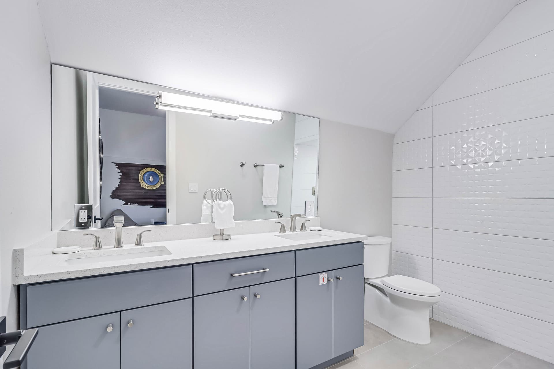 Happy Daze - Image 47