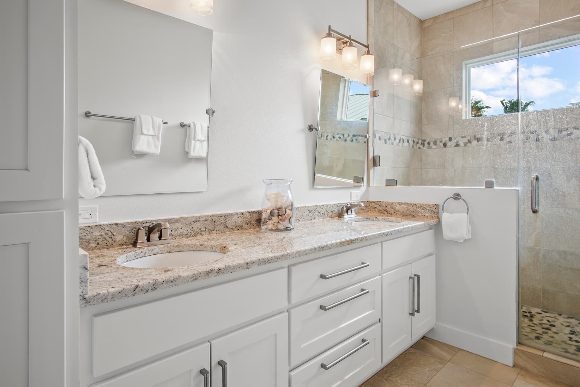 Happy Ours - Image 14