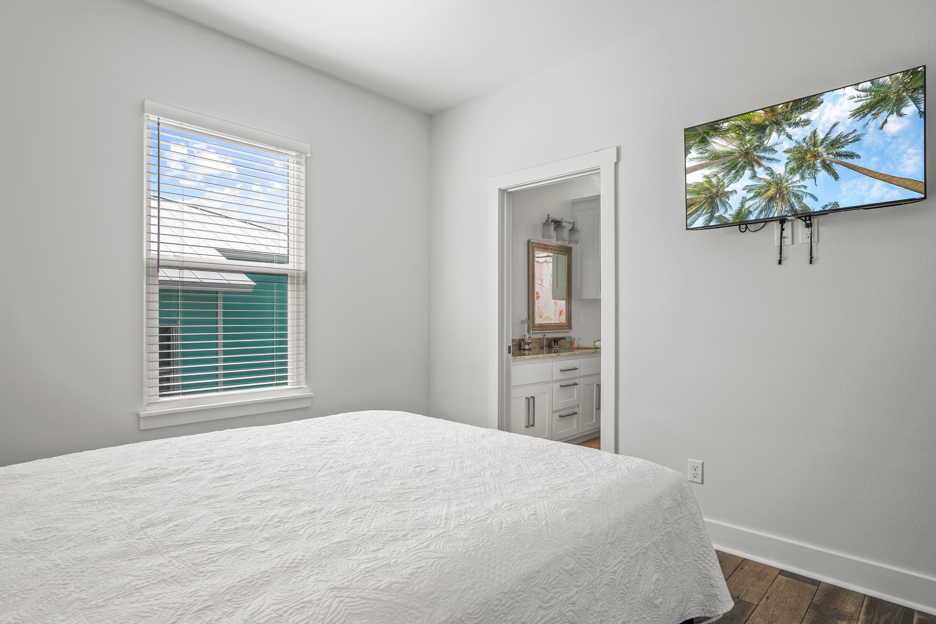 Happy Ours - Image 21