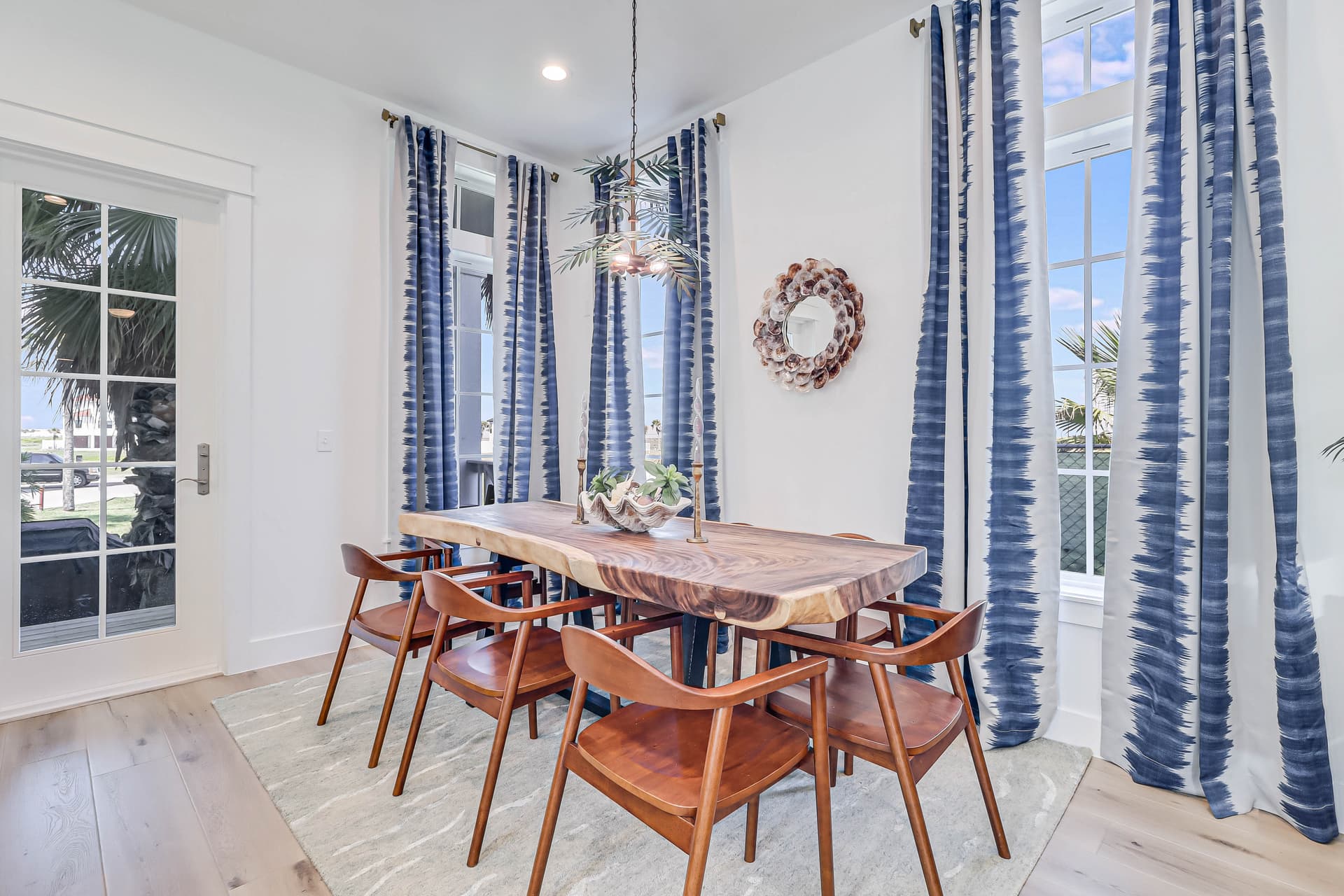 Haus of Jacques - Image 5