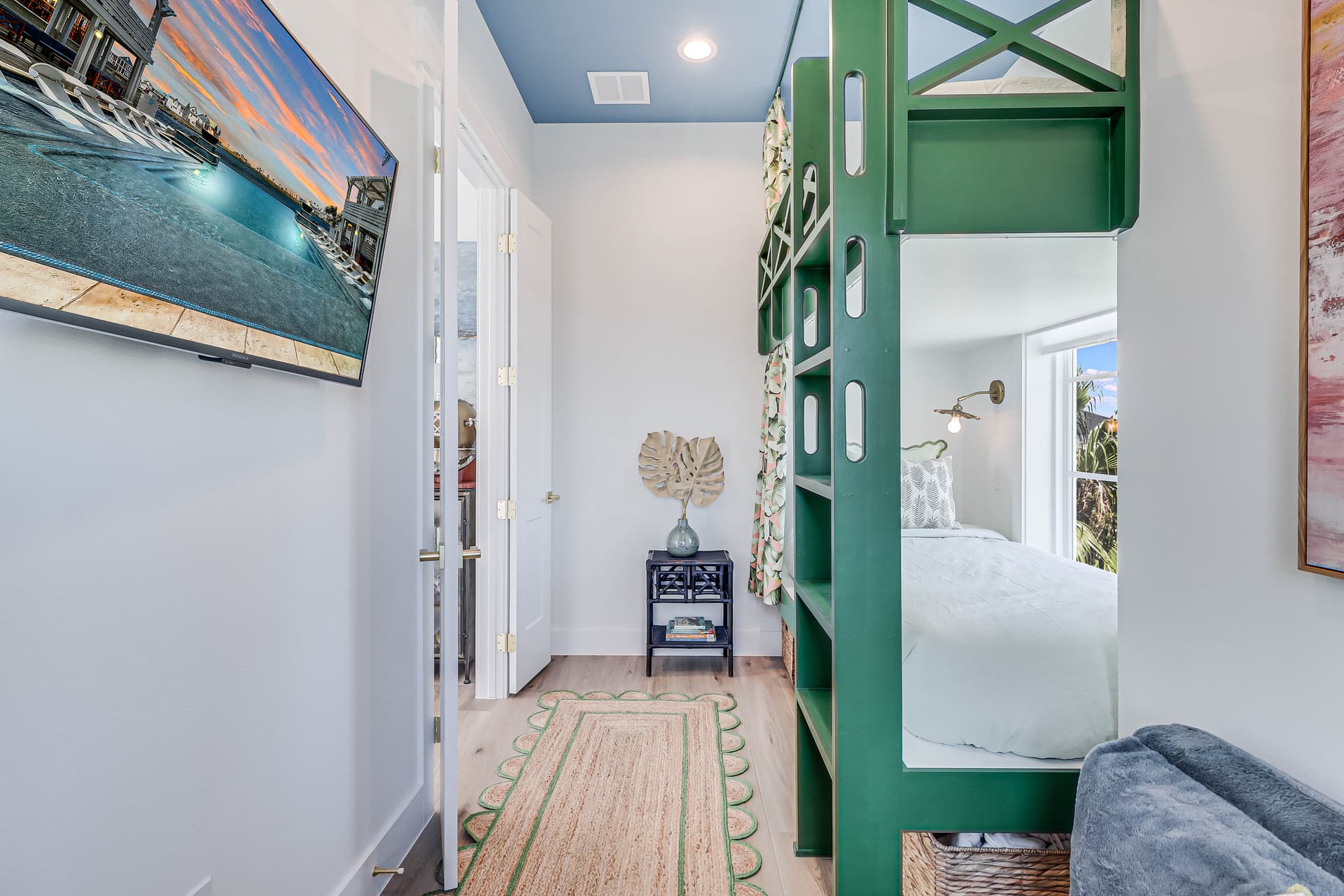 Haus of Jacques - Image 19