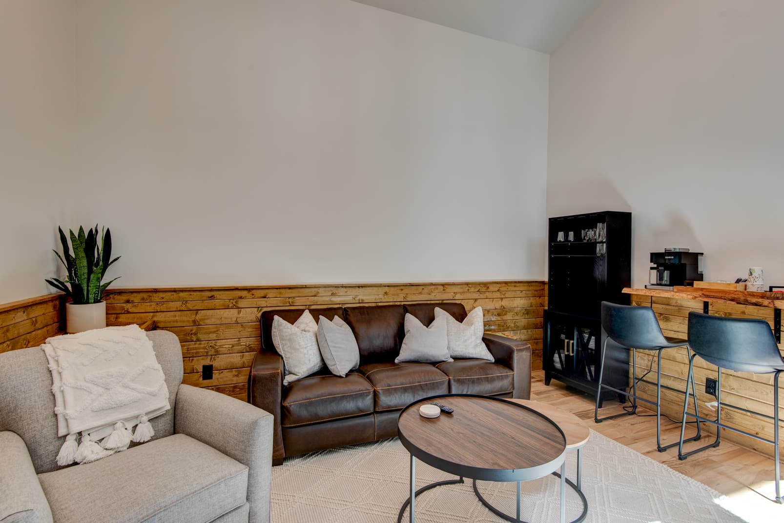 Hawks Ridge - Image 15