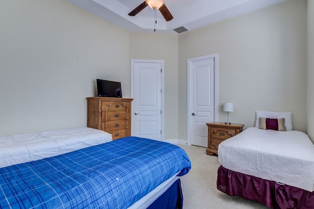 Hayden Manor - Image 11