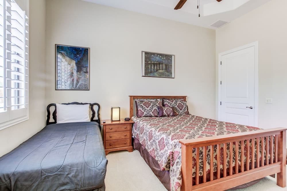 Hayden Manor - Image 15