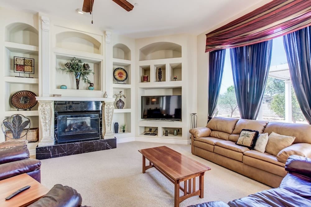 Hayden Manor - Image 33