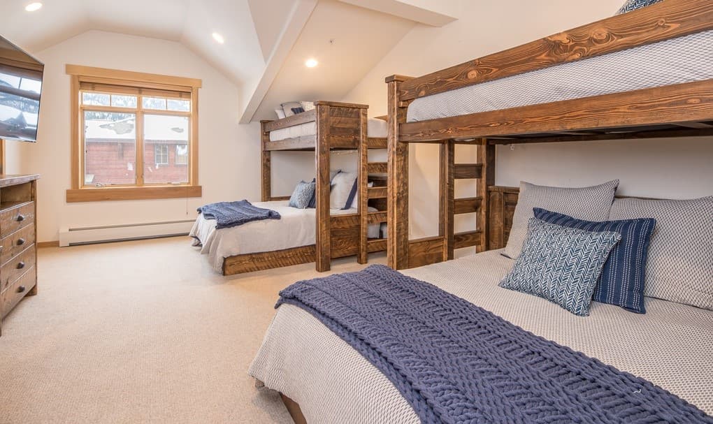 Spanish Peaks #44 - Image 20