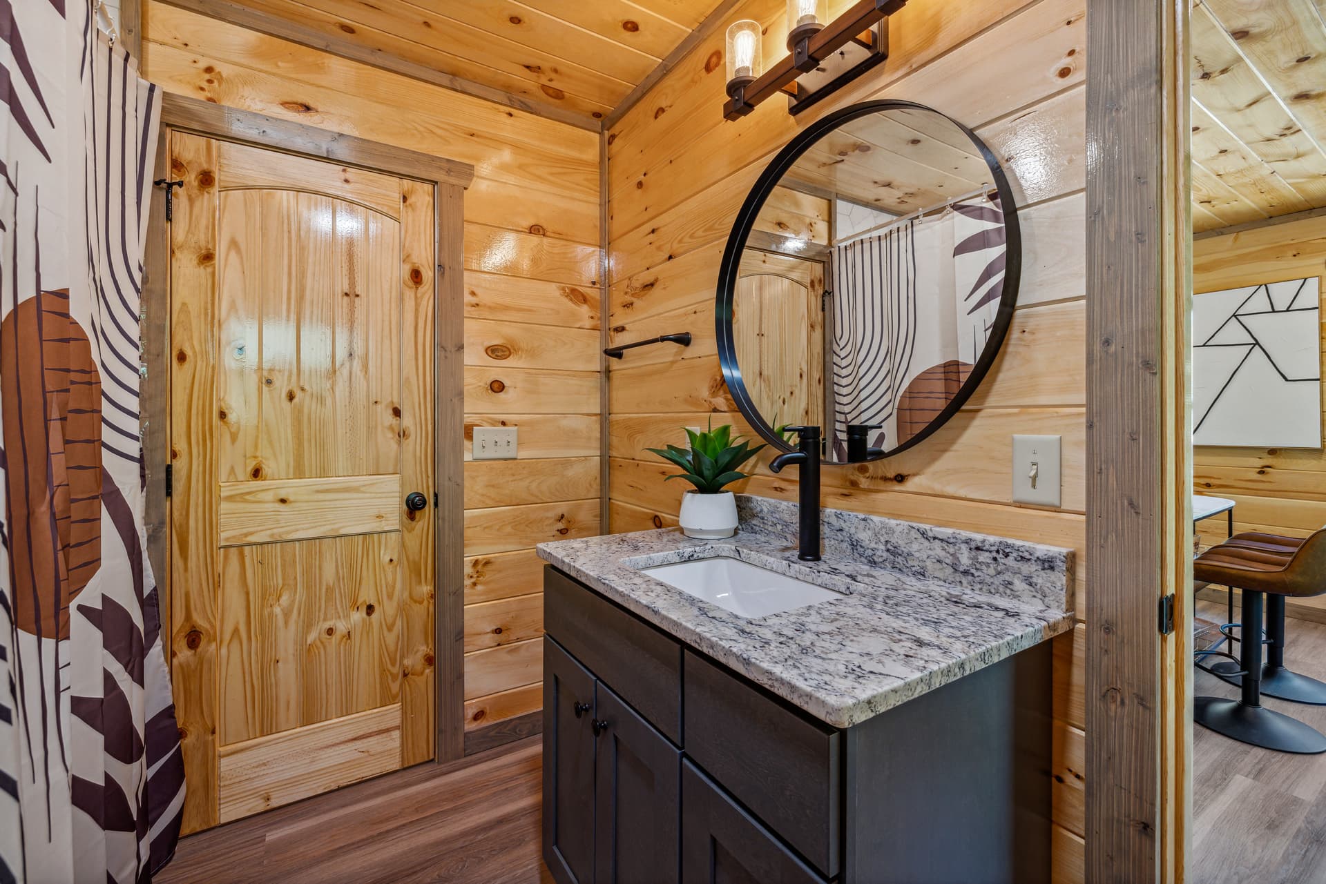 Heavenly Cabin - Image 32