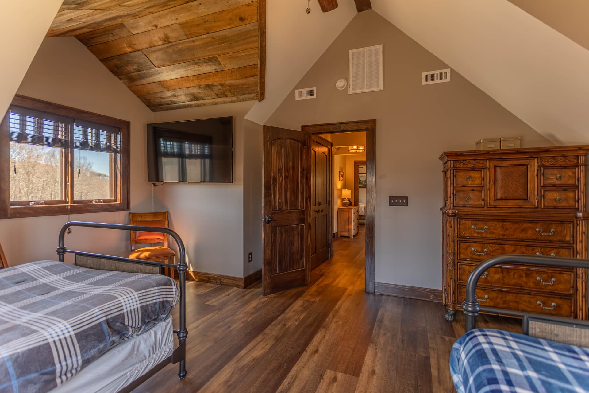 Heritage Lodge Home - Image 21