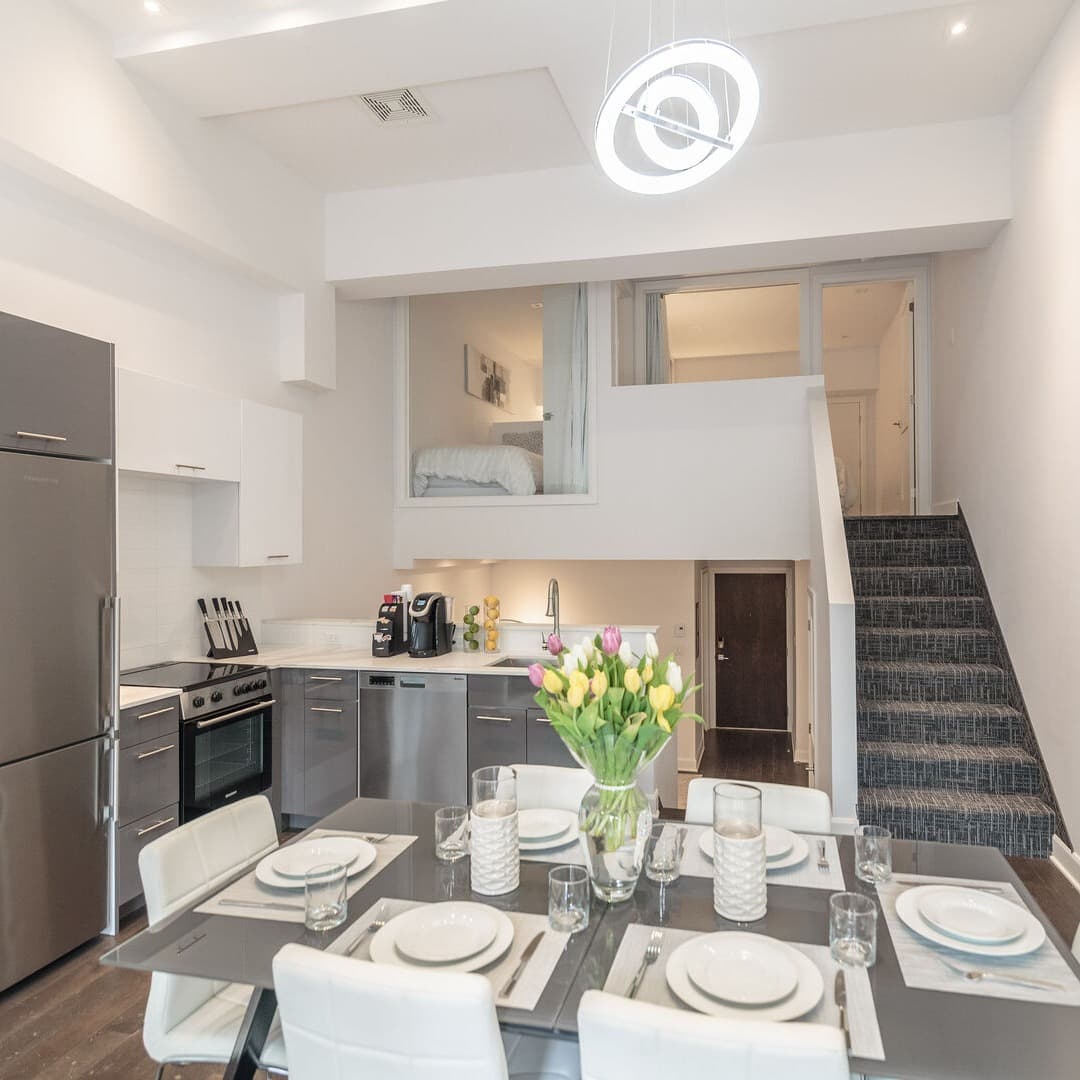 Jeanne Home - Image 1