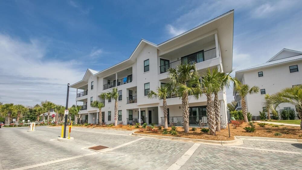 Hidden Lake Condos #113 - Image 2