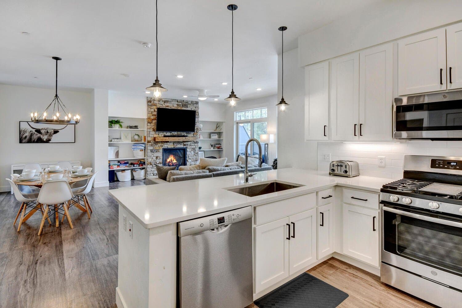 Hideaway Station Loft #106 - Image 11