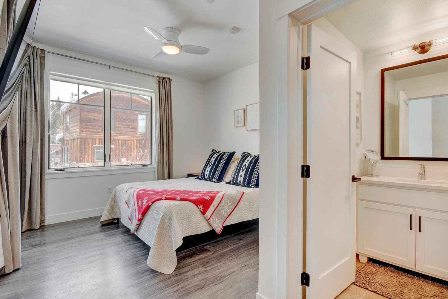 Hideaway Station Loft #106 - Image 14