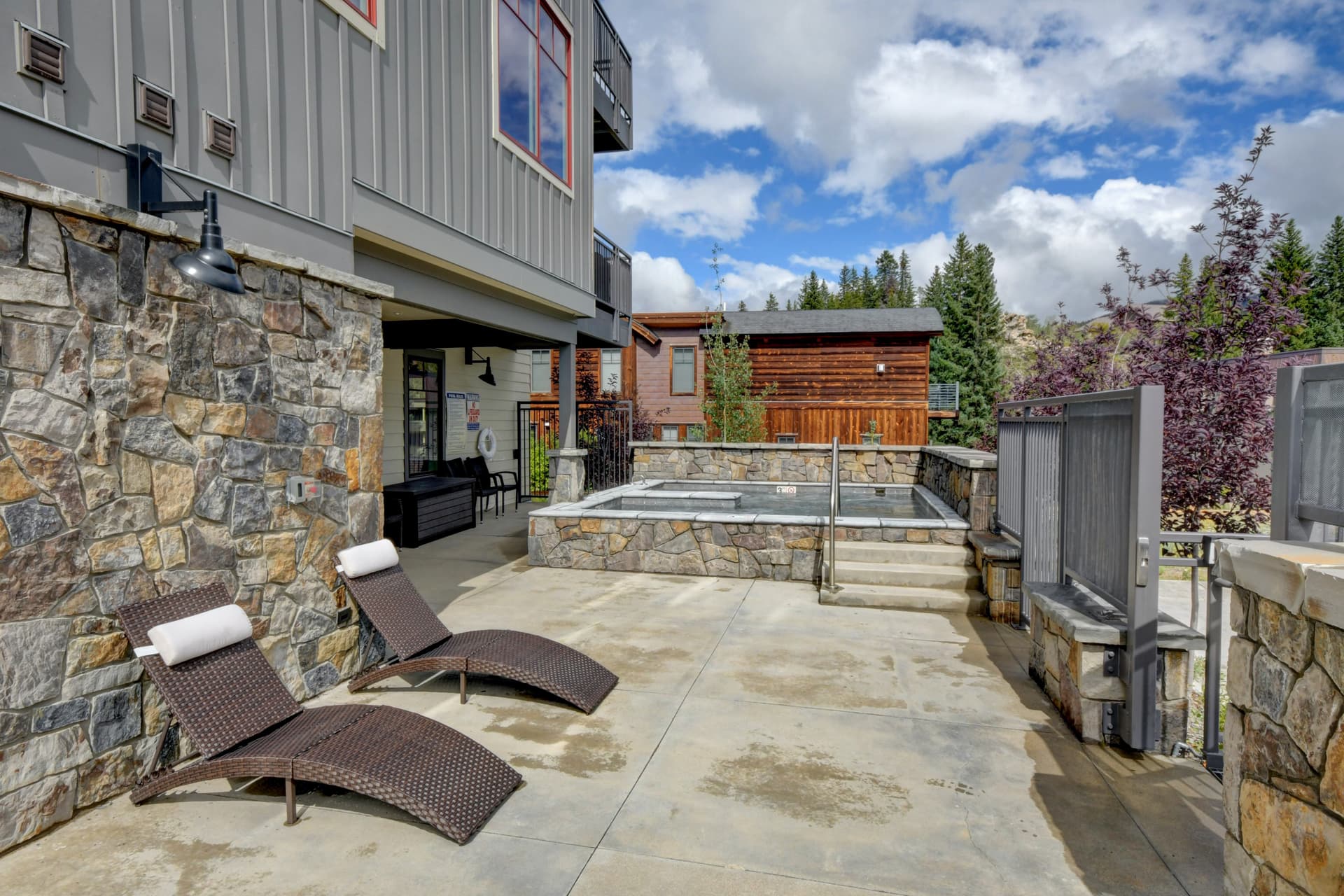 Hideaway Station Loft #106 - Image 27