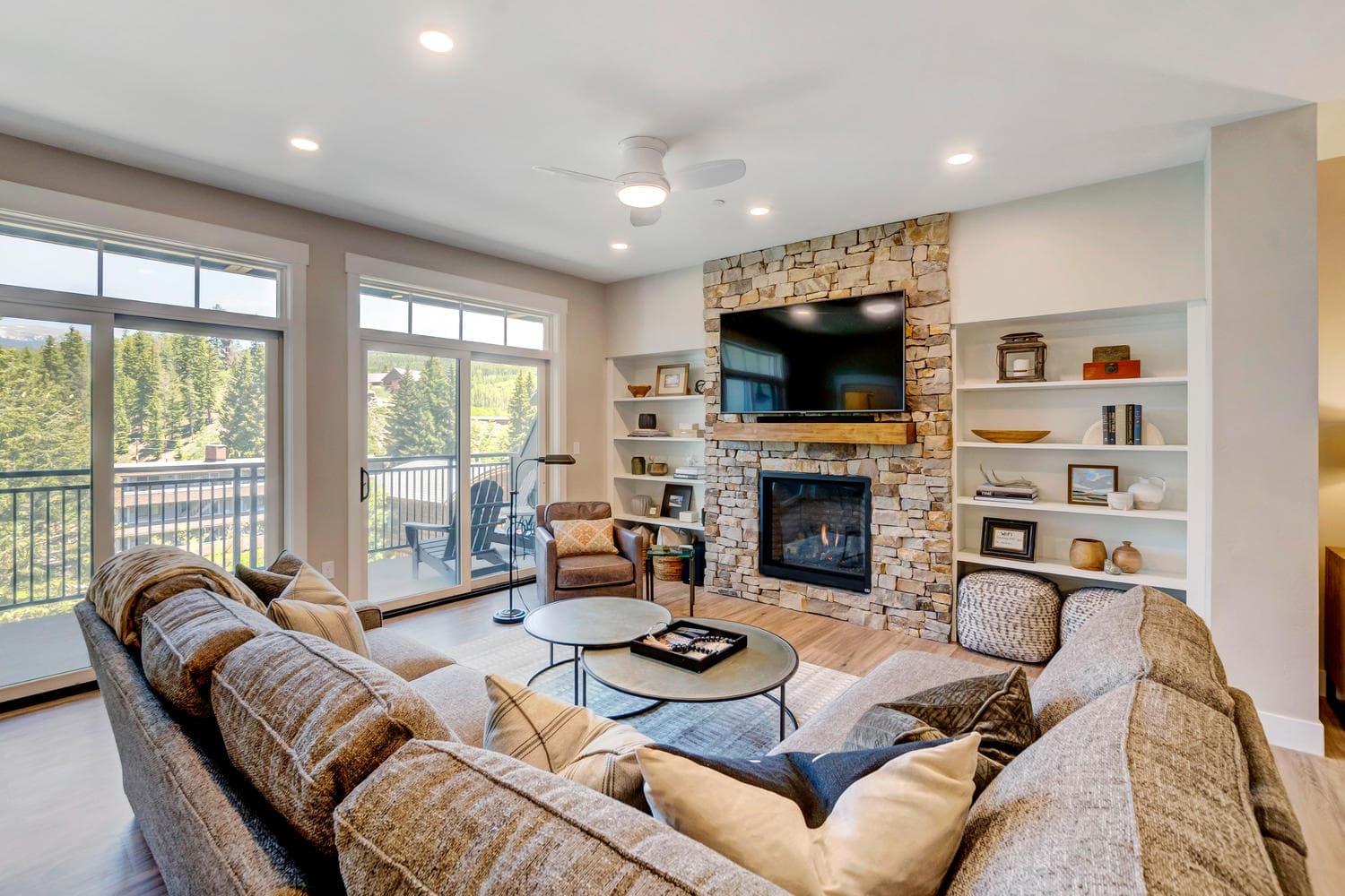 Hideaway Station Loft #305 - Image 4