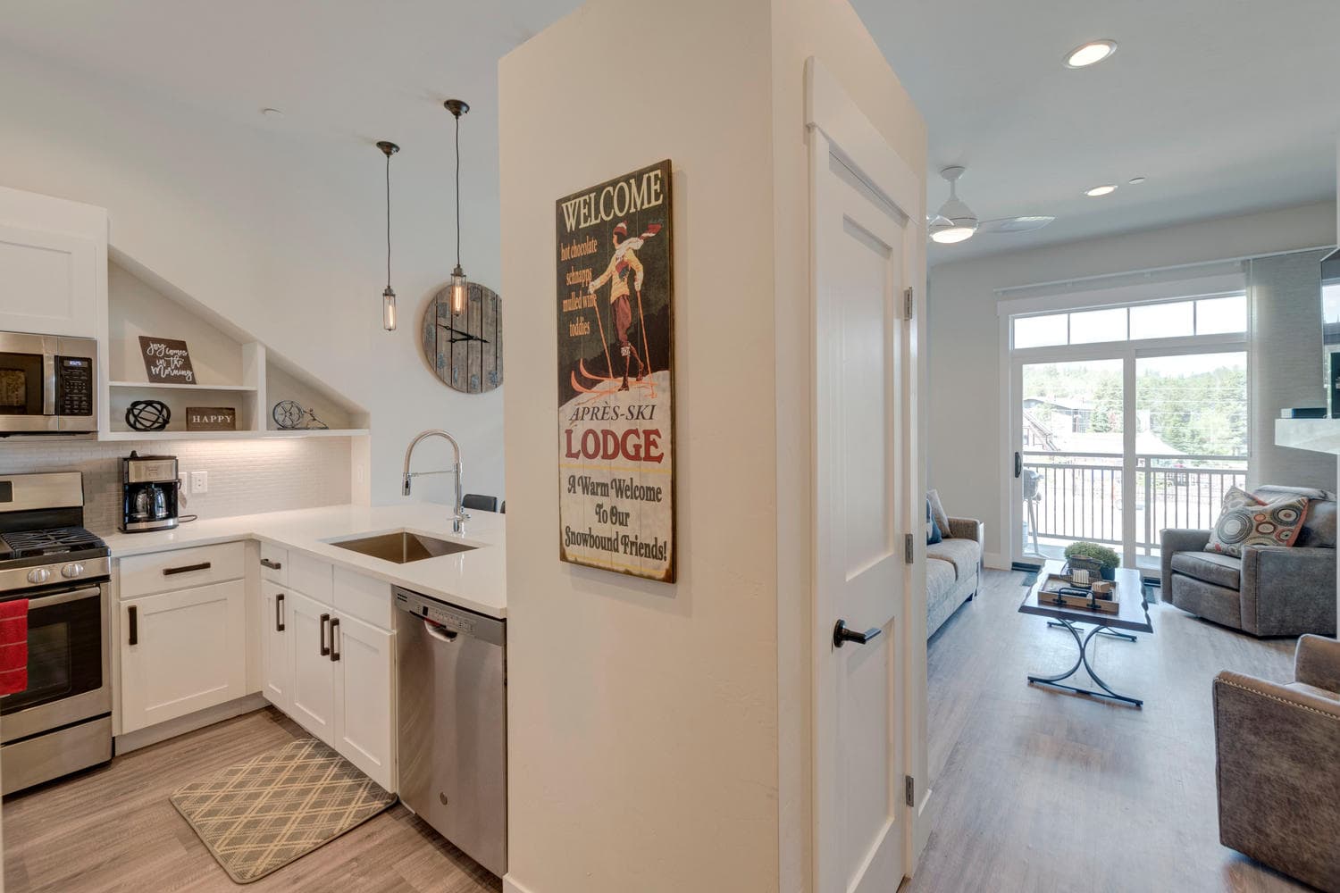 Hideaway Station Loft #6 - Image 8