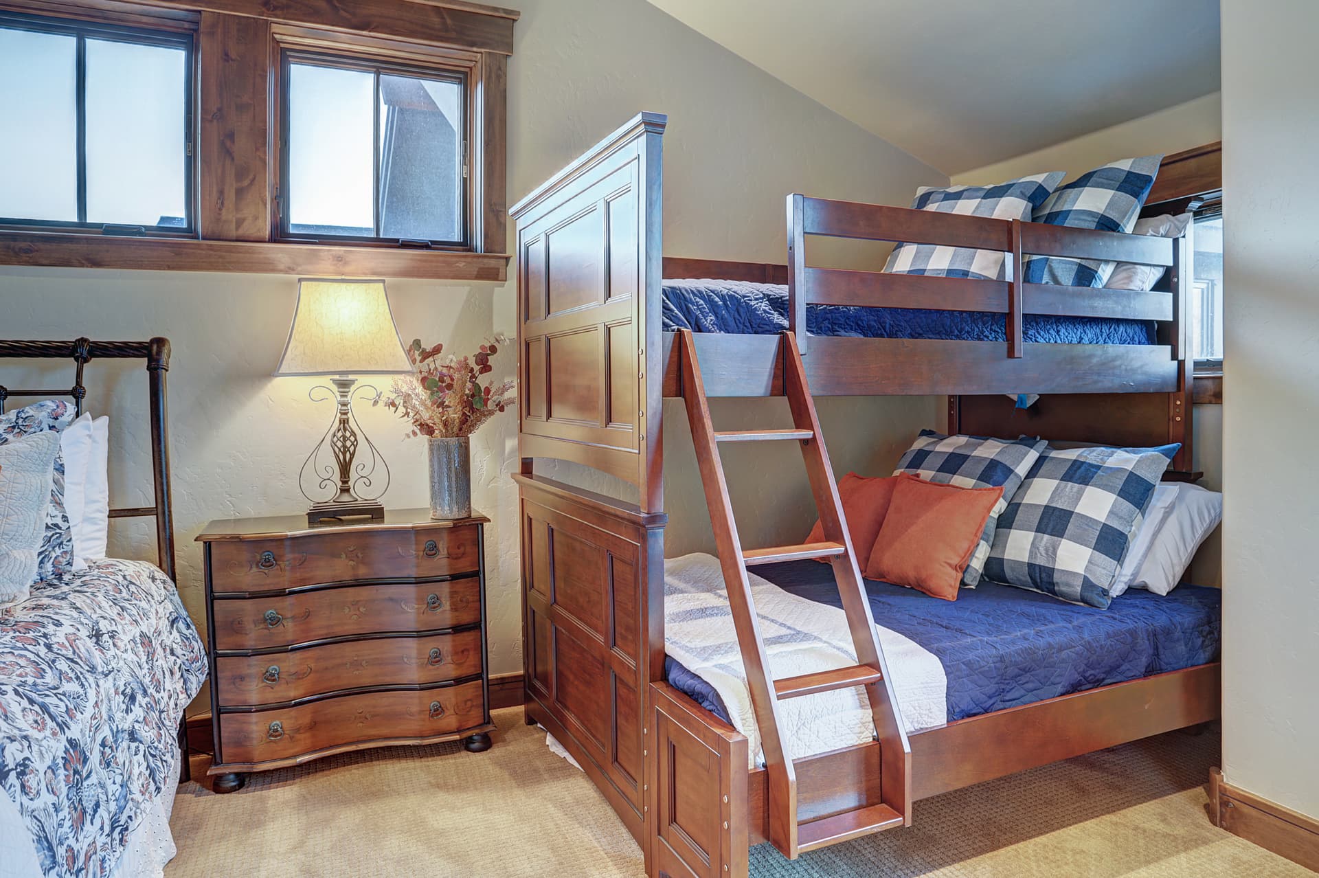 Lone Star Lodge - Image 33