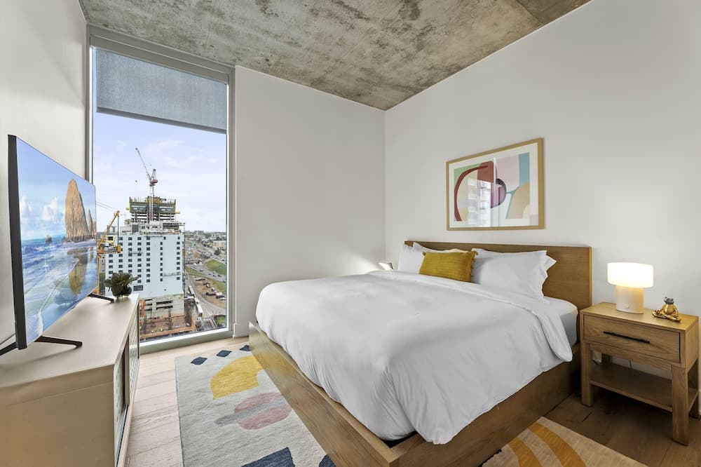 High Rise in the heart of ATX - Image 4