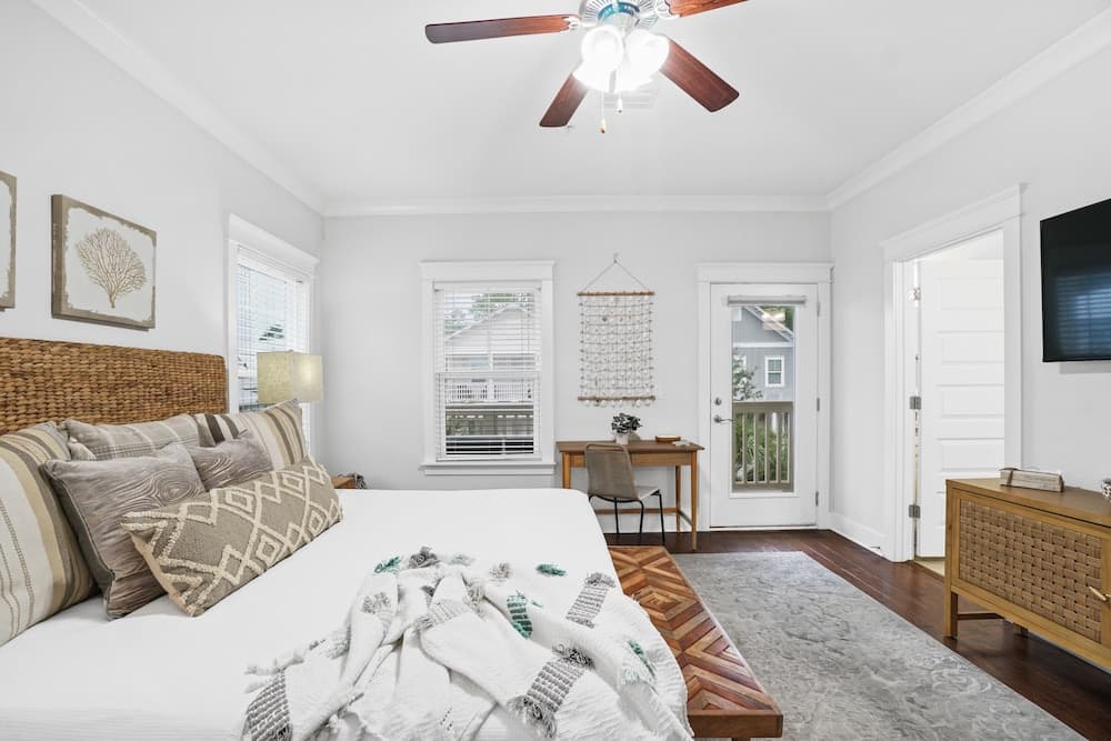 Shoreline Beach House - Image 14