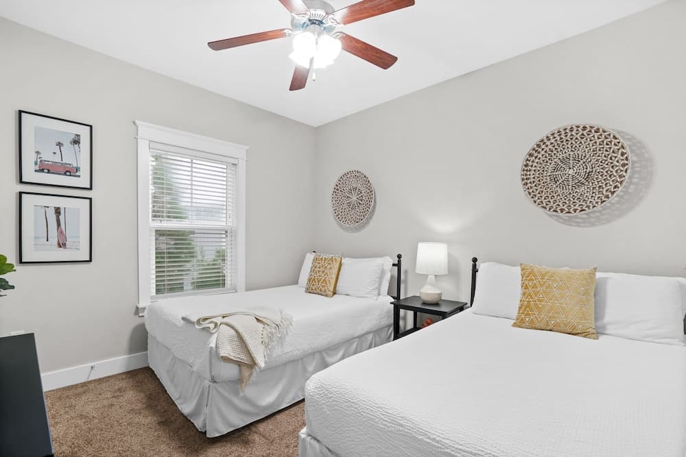 Shoreline Beach House - Image 15