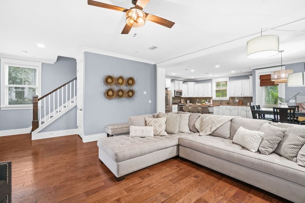 Shoreline Beach House - Image 2