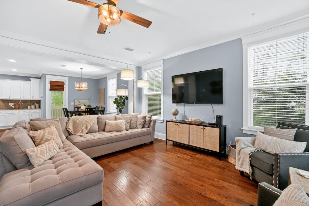 Shoreline Beach House - Image 4