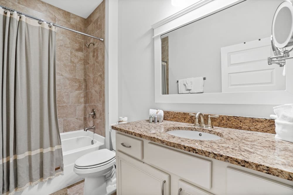 Shoreline Beach House - Image 22