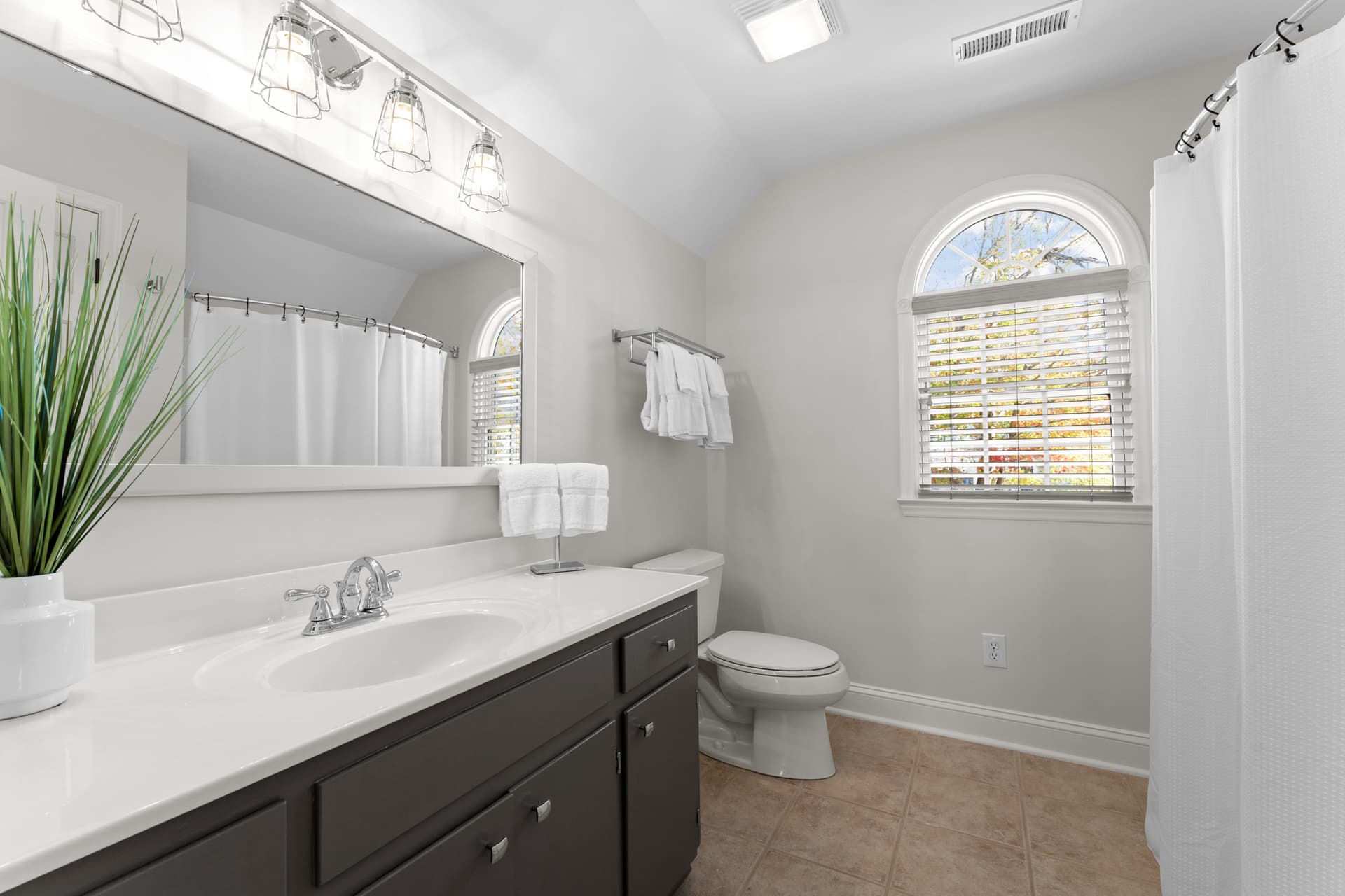 Hillstone Ridge - Image 30