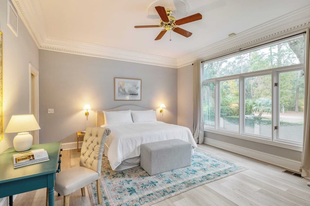 Hilton Ivory - Image 18