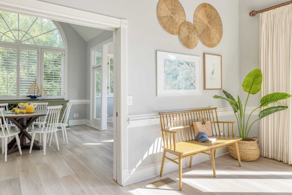 Hilton Ivory - Image 15