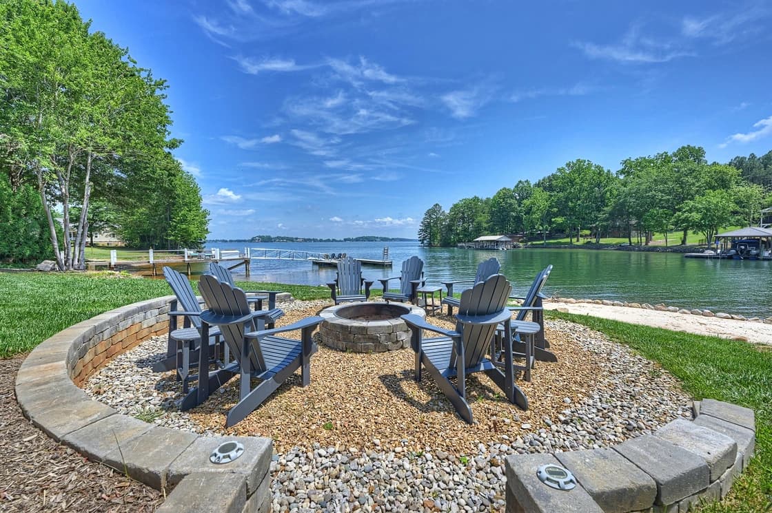 Bright Water Cove - Image 3