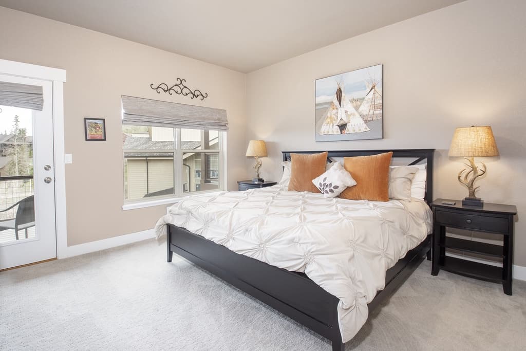 Sunset Summit Townhome - Image 15