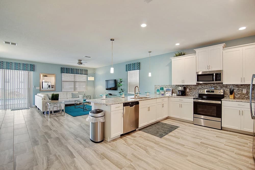 Holiday Retreat - Image 4