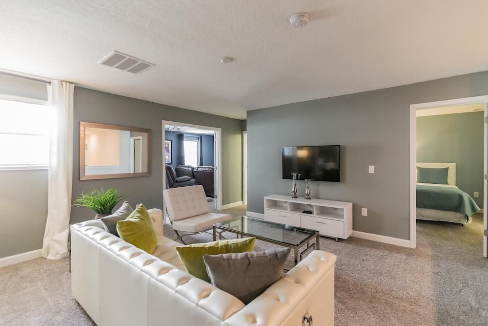 Holiday Retreat - Image 2