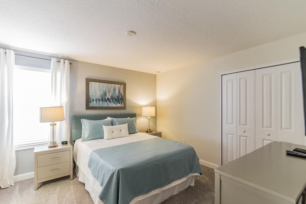 Holiday Retreat - Image 15