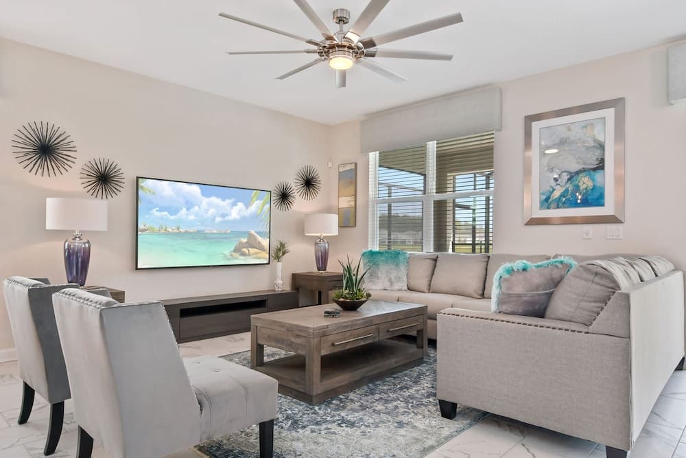 Sunset Oasis in Storey Lake - Image 4