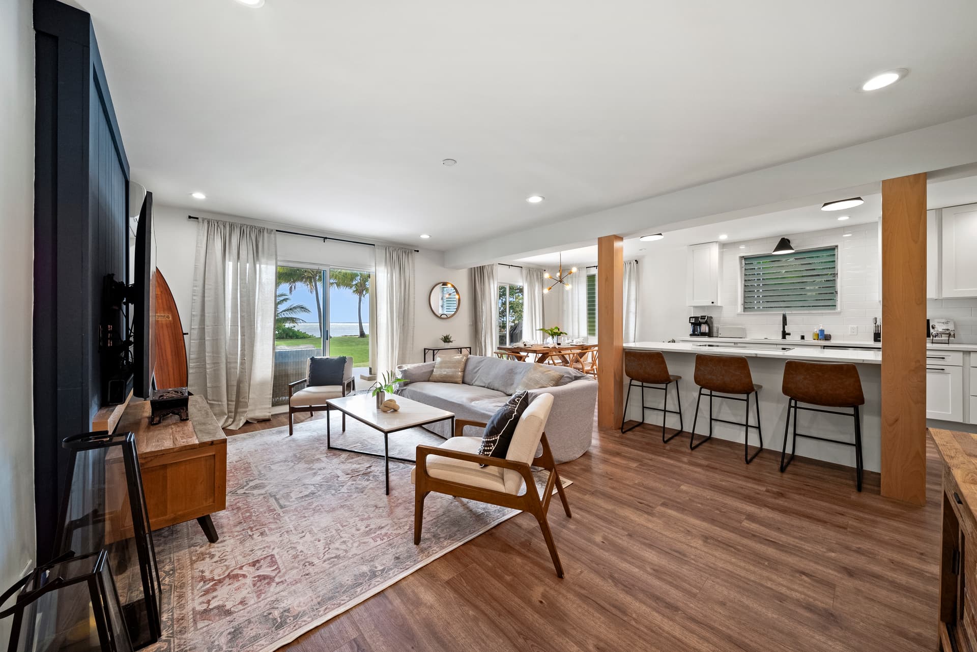Honolulu Beachfront Retreat - Image 4